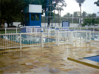 Cercas para piscinas em PVC 4